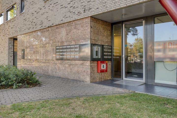 Foto 32 van Hugo de Grootplein 75