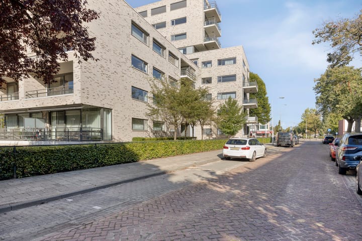 Foto 34 van Hugo de Grootplein 75