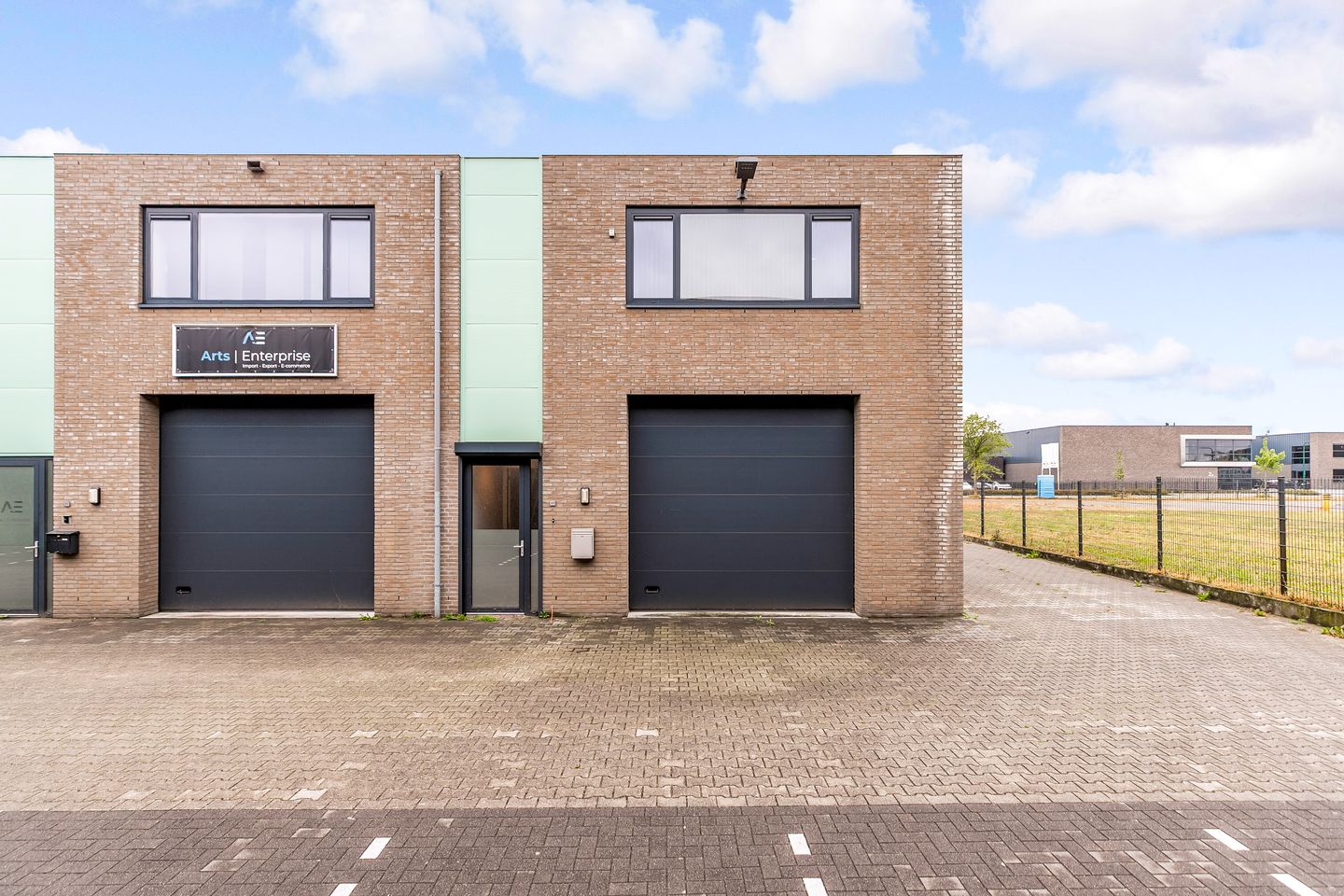 View photo 2 of Houtzagerijstraat 49