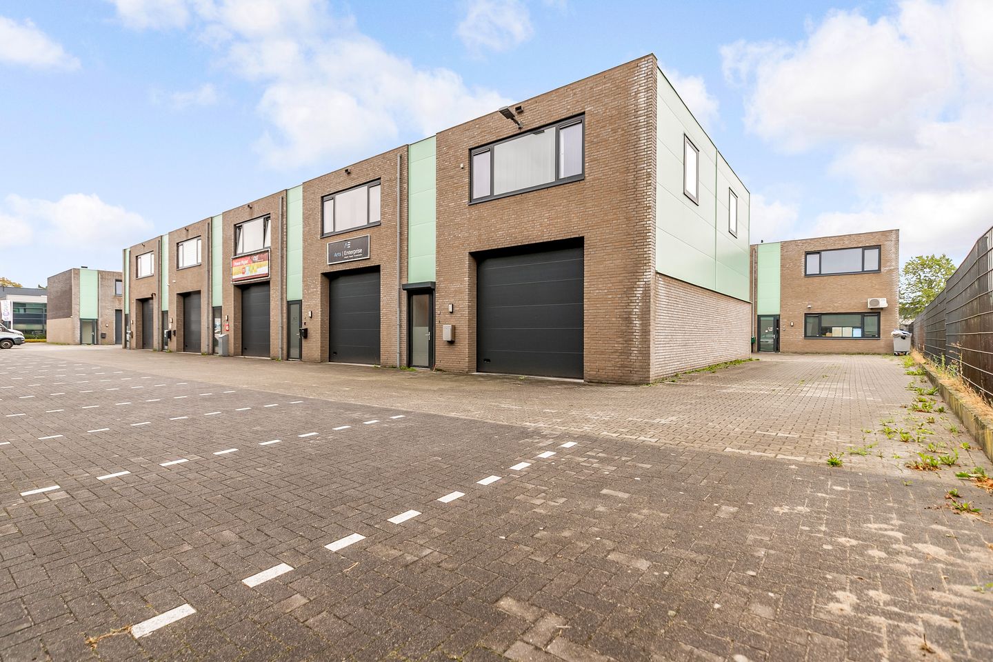 View photo 3 of Houtzagerijstraat 49