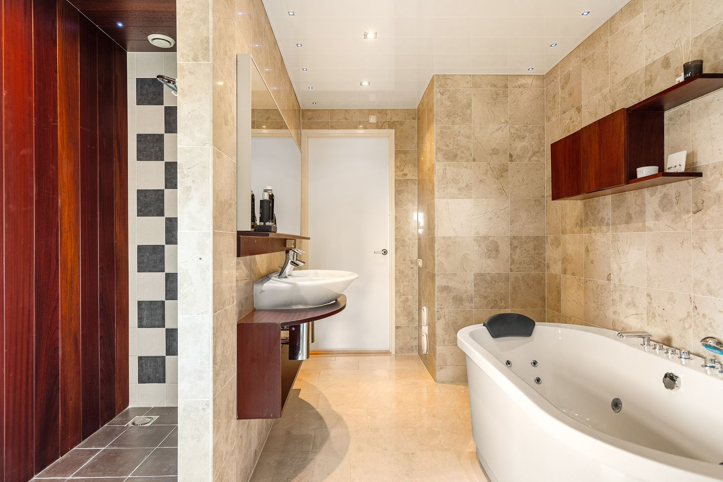 Foto 40 van Eeltsjemar 1