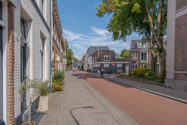 Foto 5 van Van Karnebeekstraat 36