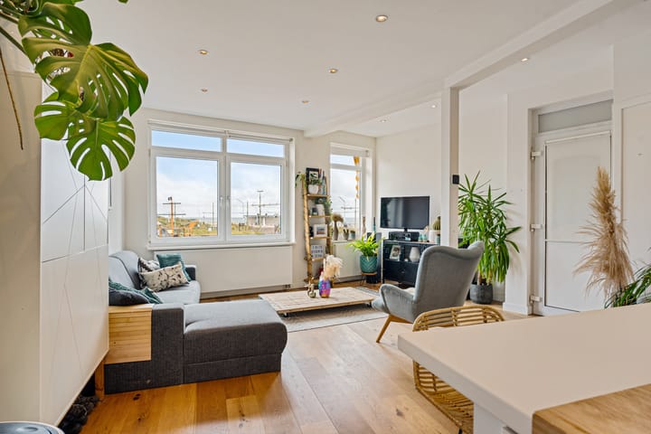 Foto 15 van Zeeruststraat 208