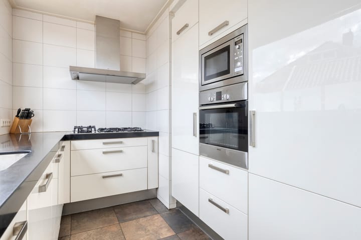 Photo 2 of Wolter ten Catestraat 35