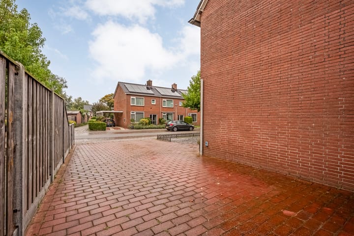 Photo 37 of Leeuwenbekstraat 2