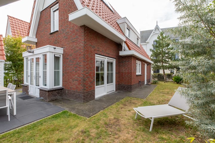 Photo 38 of John O. Forfarstraat 41