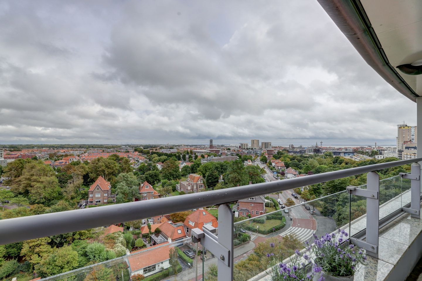 Foto 19 van Kenau Hasselaarstraat 373