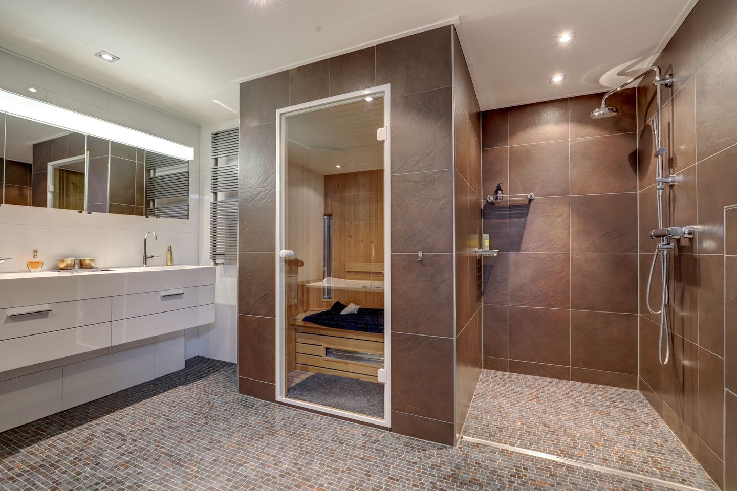 Foto 5 van Kenau Hasselaarstraat 373