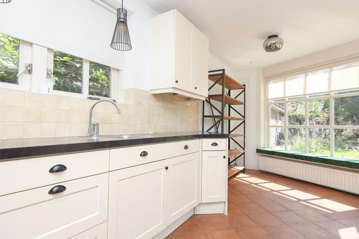 Photo 10 of Curaçaolaan 19