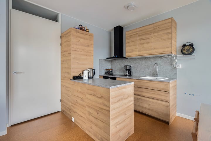 Foto 12 van Waldorpstraat 1586