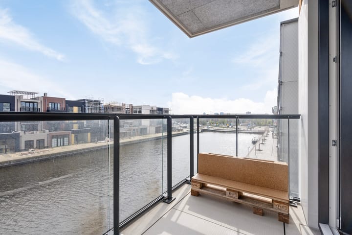 Foto 20 van Waldorpstraat 1586