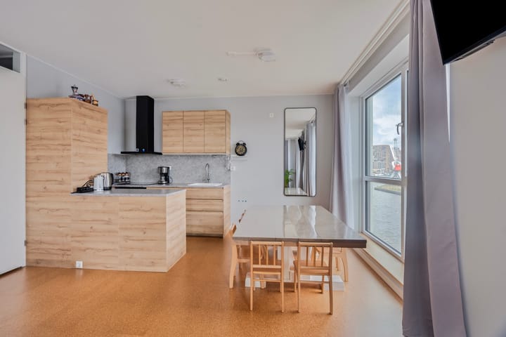 Foto 21 van Waldorpstraat 1586