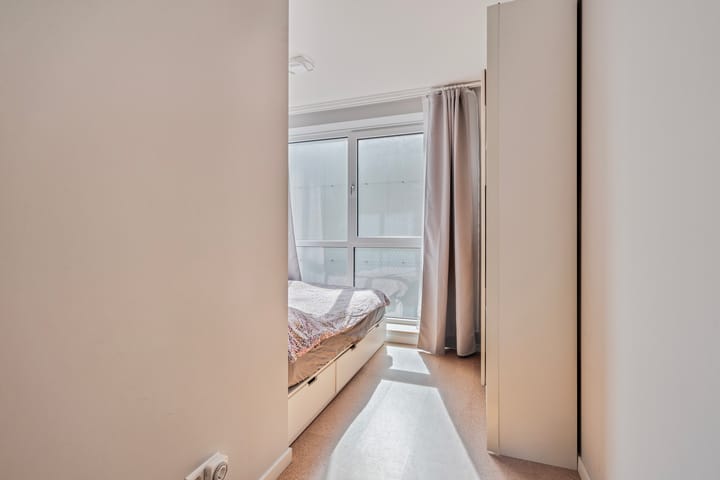 Foto 23 van Waldorpstraat 1586