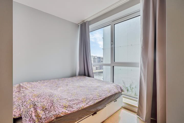 Foto 24 van Waldorpstraat 1586