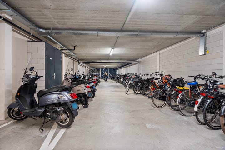 Foto 32 van Waldorpstraat 1586