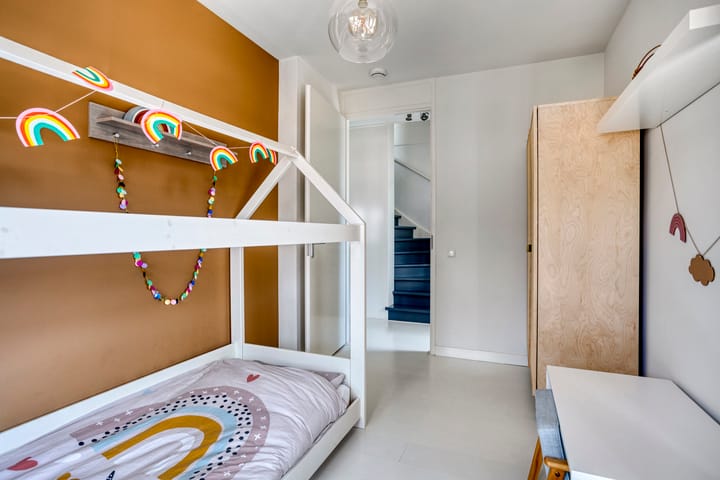 Photo 33 of Kardeel 24