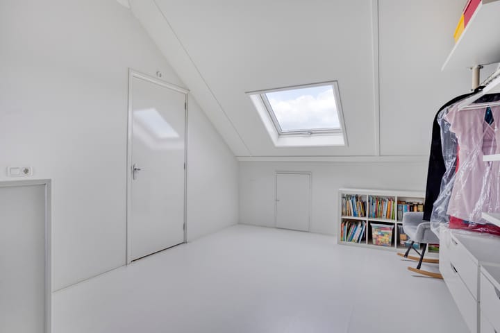 Photo 38 of Kardeel 24