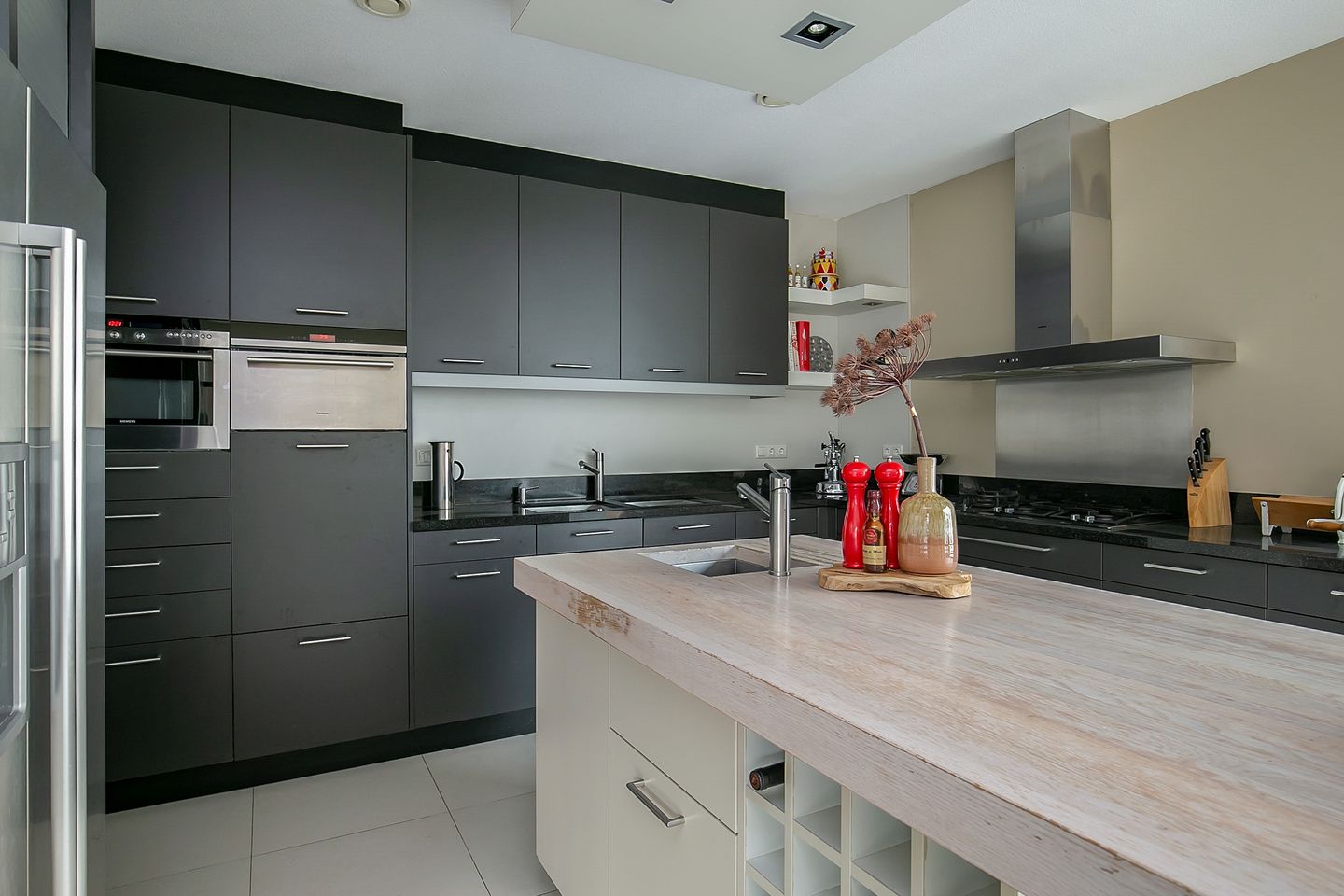 Photo 29 of Meester Michelsstraat 14