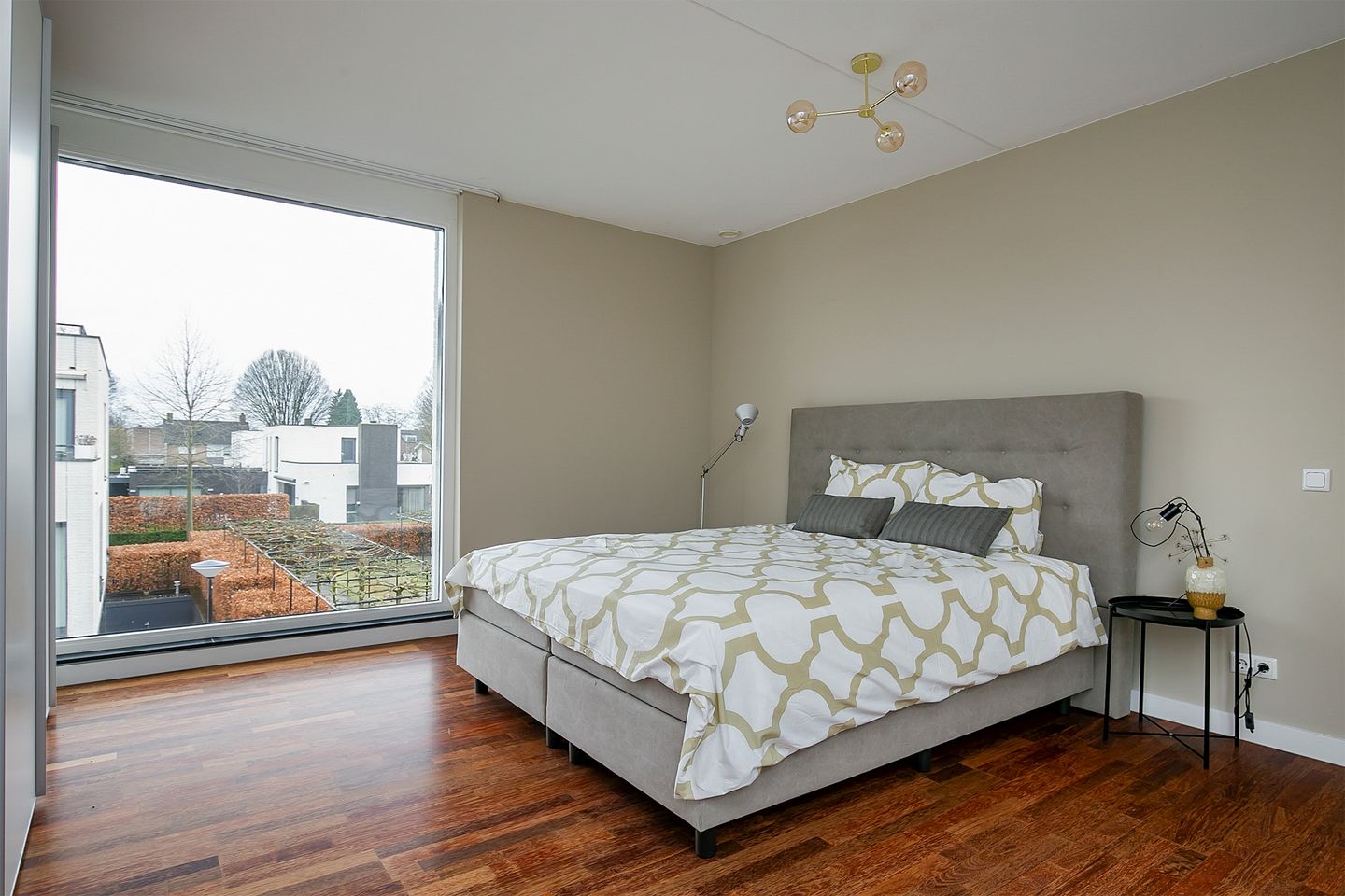 Photo 35 of Meester Michelsstraat 14