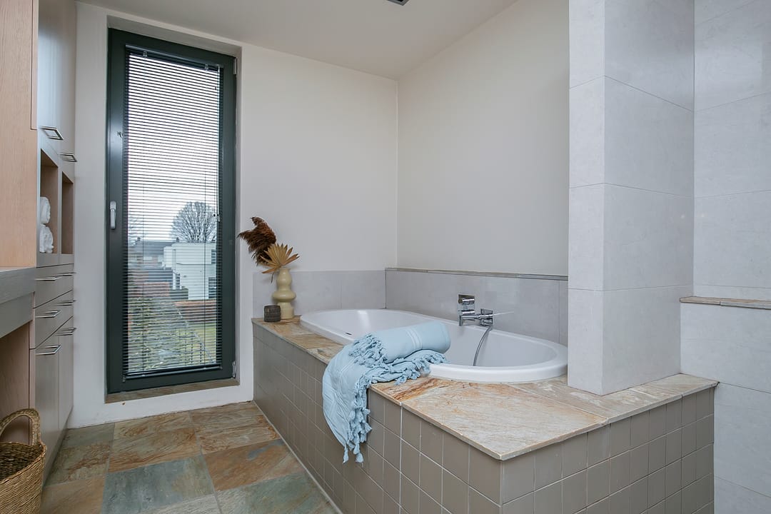 Photo 38 of Meester Michelsstraat 14