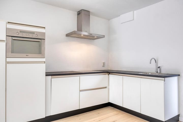 Photo 4 of Maasstraat 13