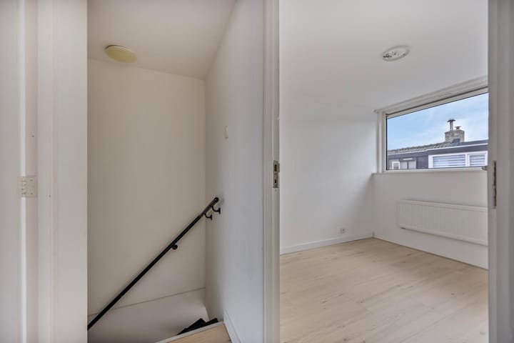 Photo 13 of Maasstraat 13