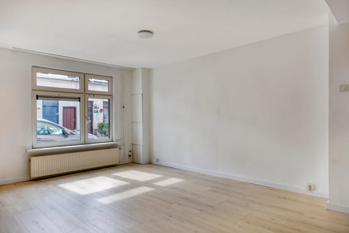 Photo 5 of Maasstraat 13