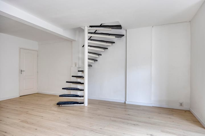 Photo 12 of Maasstraat 13