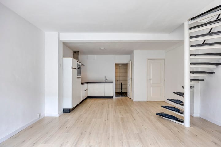 Photo 2 of Maasstraat 13