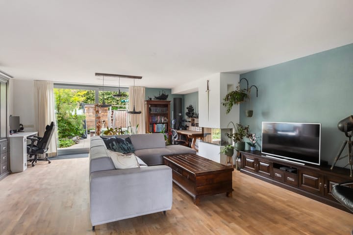 Photo 7 of Maximiliaanstraat 9