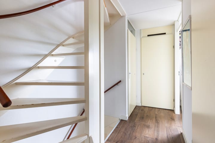 Photo 16 of Maximiliaanstraat 9