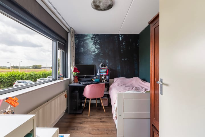 Photo 22 of Maximiliaanstraat 9