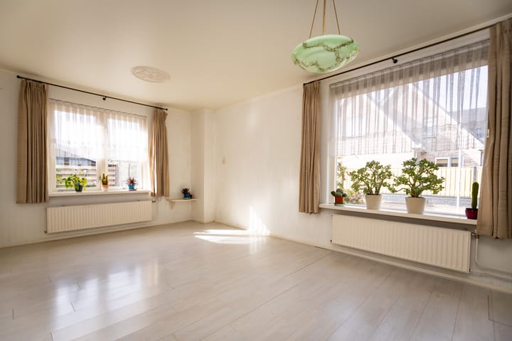 Foto 7 van Oosteinderweg 48