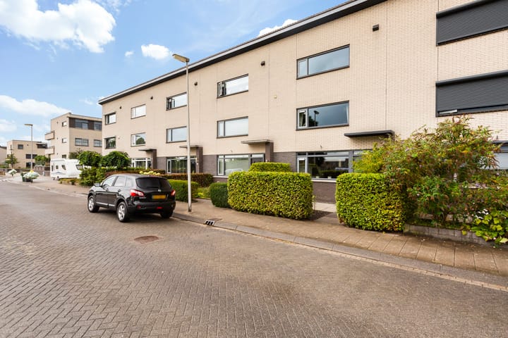 Photo 40 of Maximiliaanstraat 9