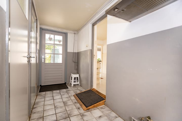 Foto 12 van Oosteinderweg 48