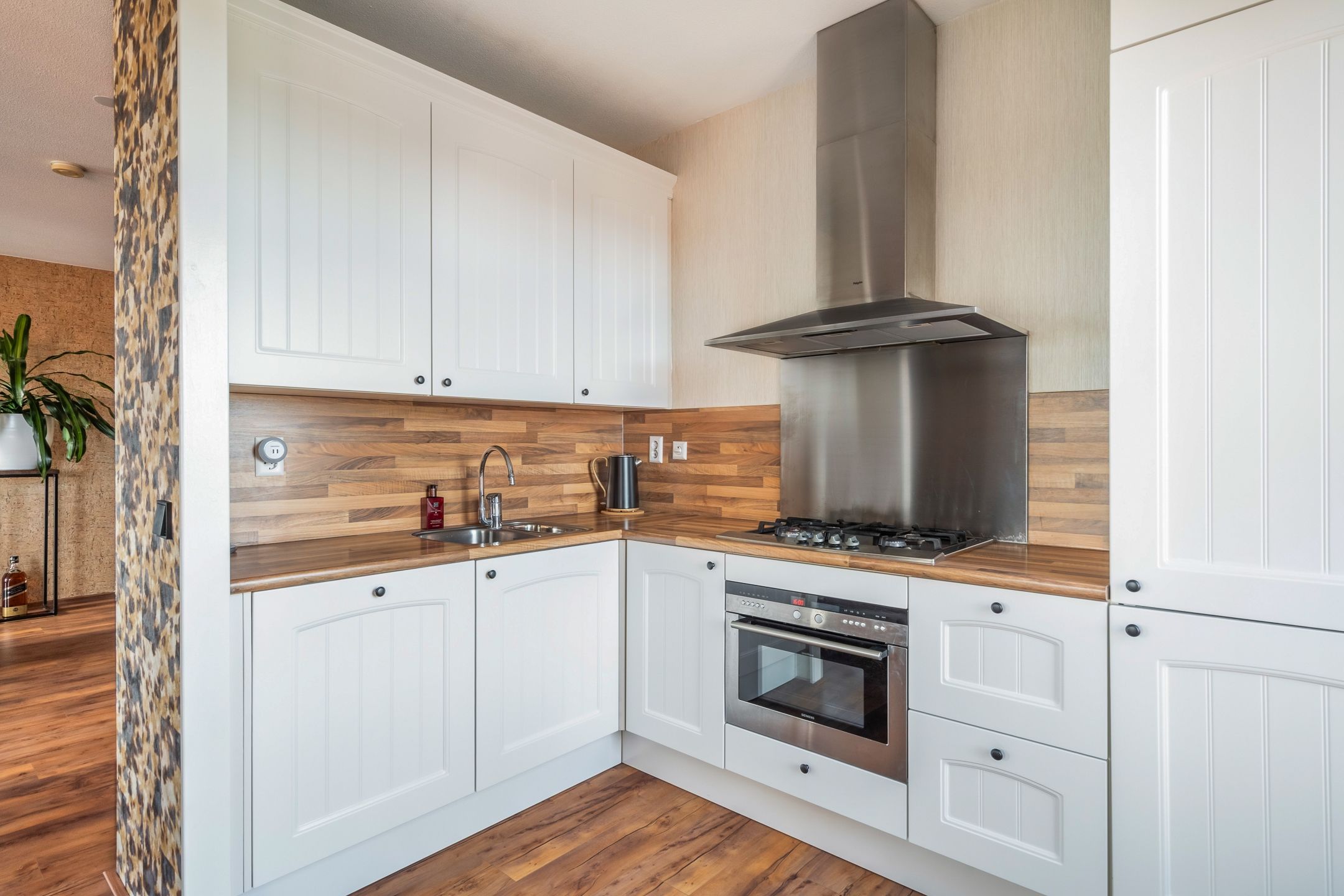 Foto 18 van Simon Carmiggelthof 109