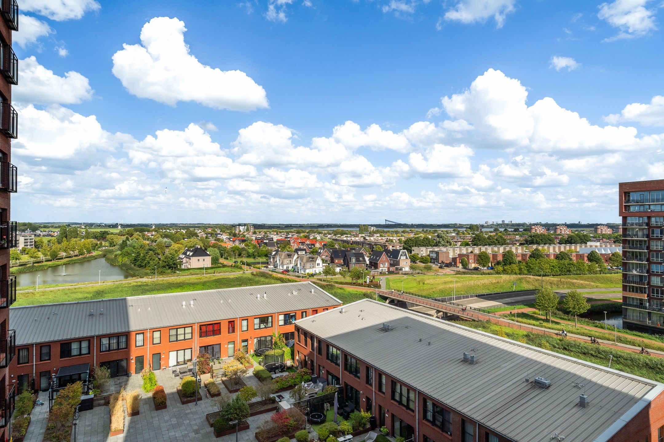 Foto 42 van Simon Carmiggelthof 109