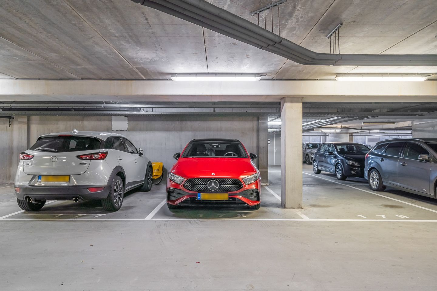 Foto 44 van Simon Carmiggelthof 109