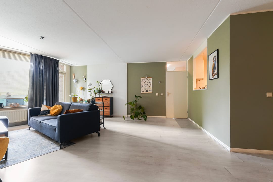 Photo 23 of Anna Paulownahof 60