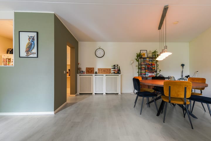 Photo 28 of Anna Paulownahof 60