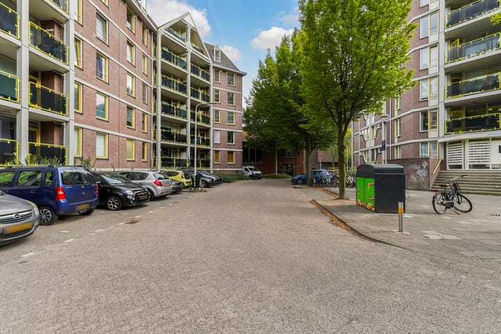 Photo 24 of Anna Paulownahof 60