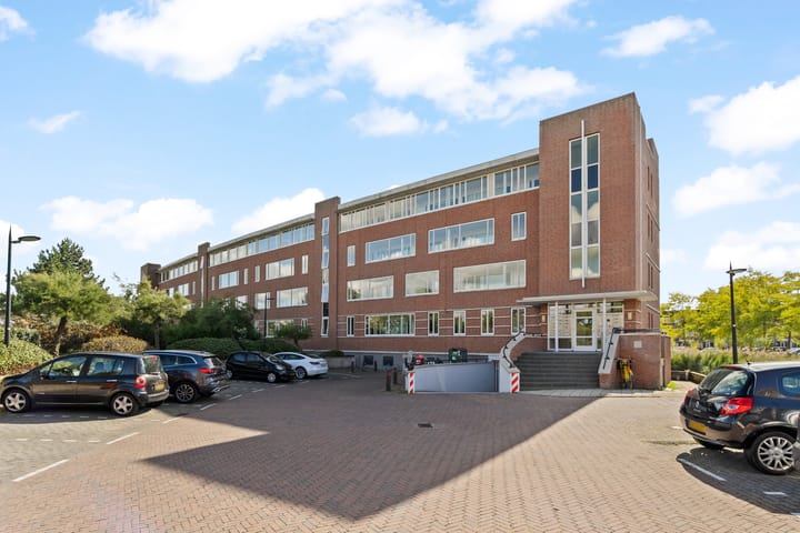 Foto 2 van Peterhof 44