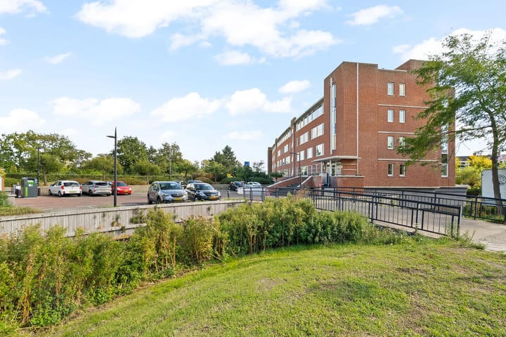 Foto 4 van Peterhof 44