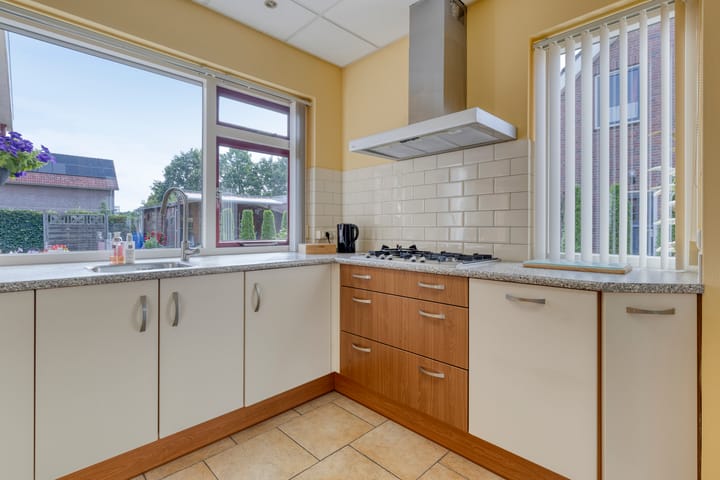 Photo 16 of Willem Grolstraat 45