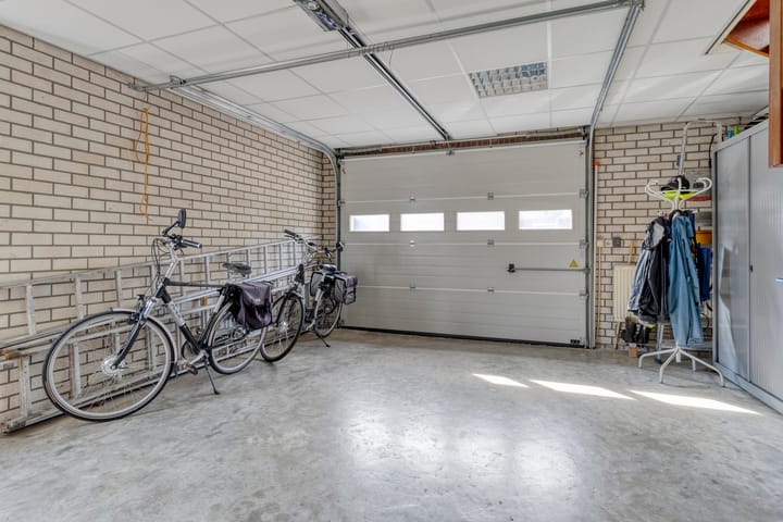 Photo 37 of Willem Grolstraat 45