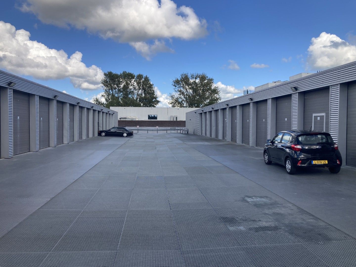 Bekijk foto 2 van Einthovenstraat 173