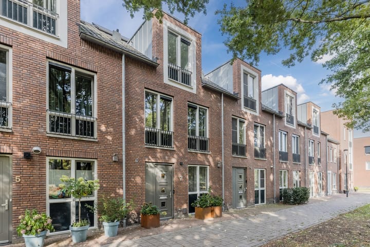 Foto 33 van Napoleonshoed 7