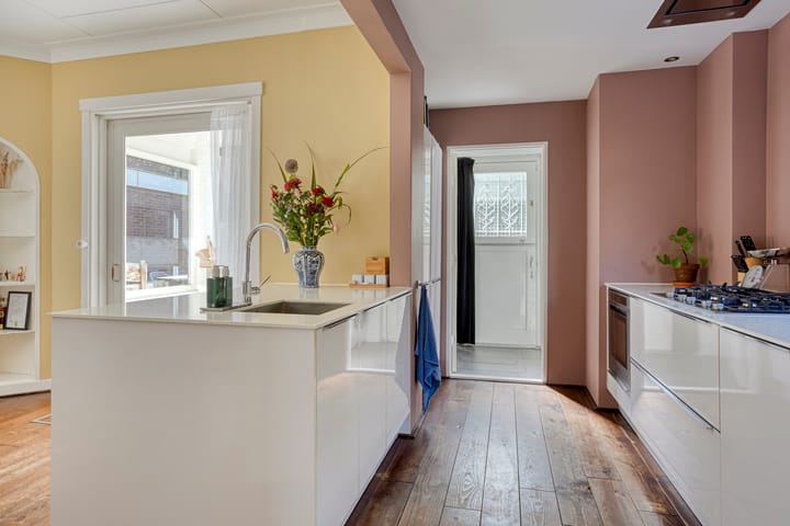 Photo 14 of Catharina van Reesstraat 2