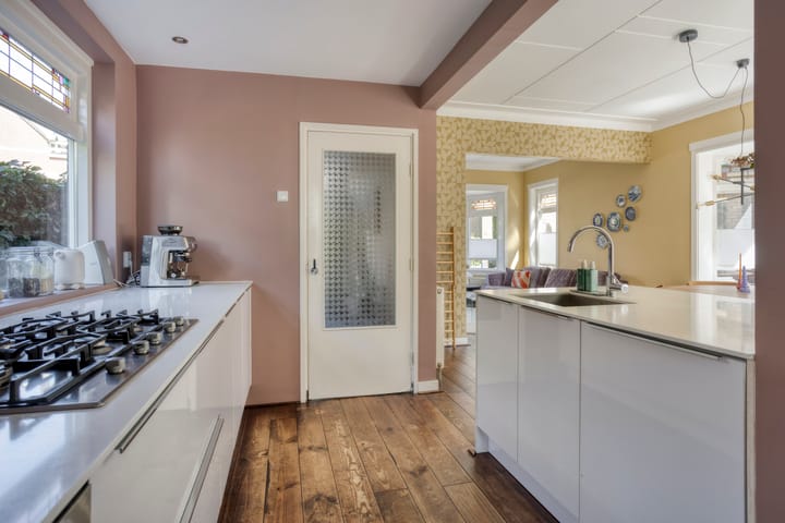 Photo 15 of Catharina van Reesstraat 2