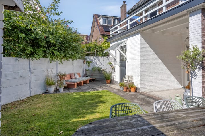 Photo 38 of Catharina van Reesstraat 2